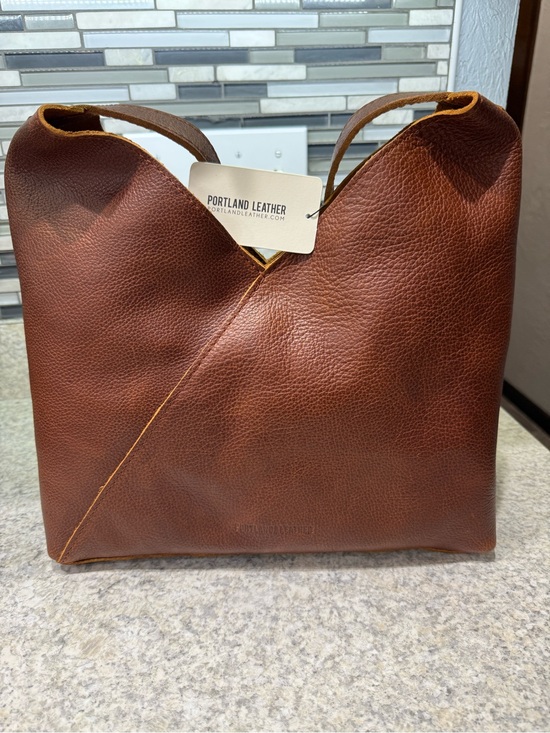 Portland Leather Handbags - Portland Leather Asheville Oversize Namoi Leather Shoulder Bag